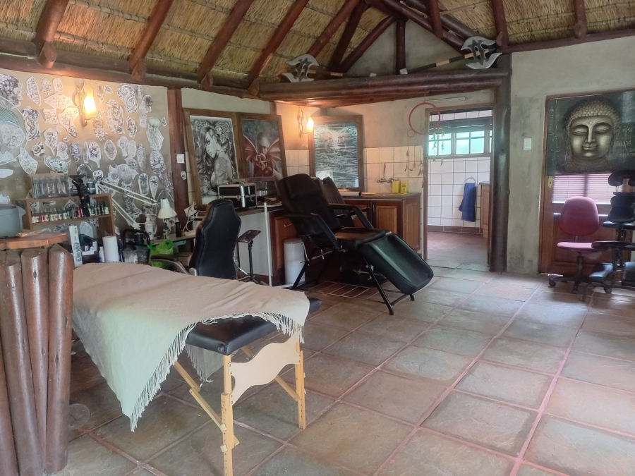 6 Bedroom Property for Sale in Gonubie North Eastern Cape